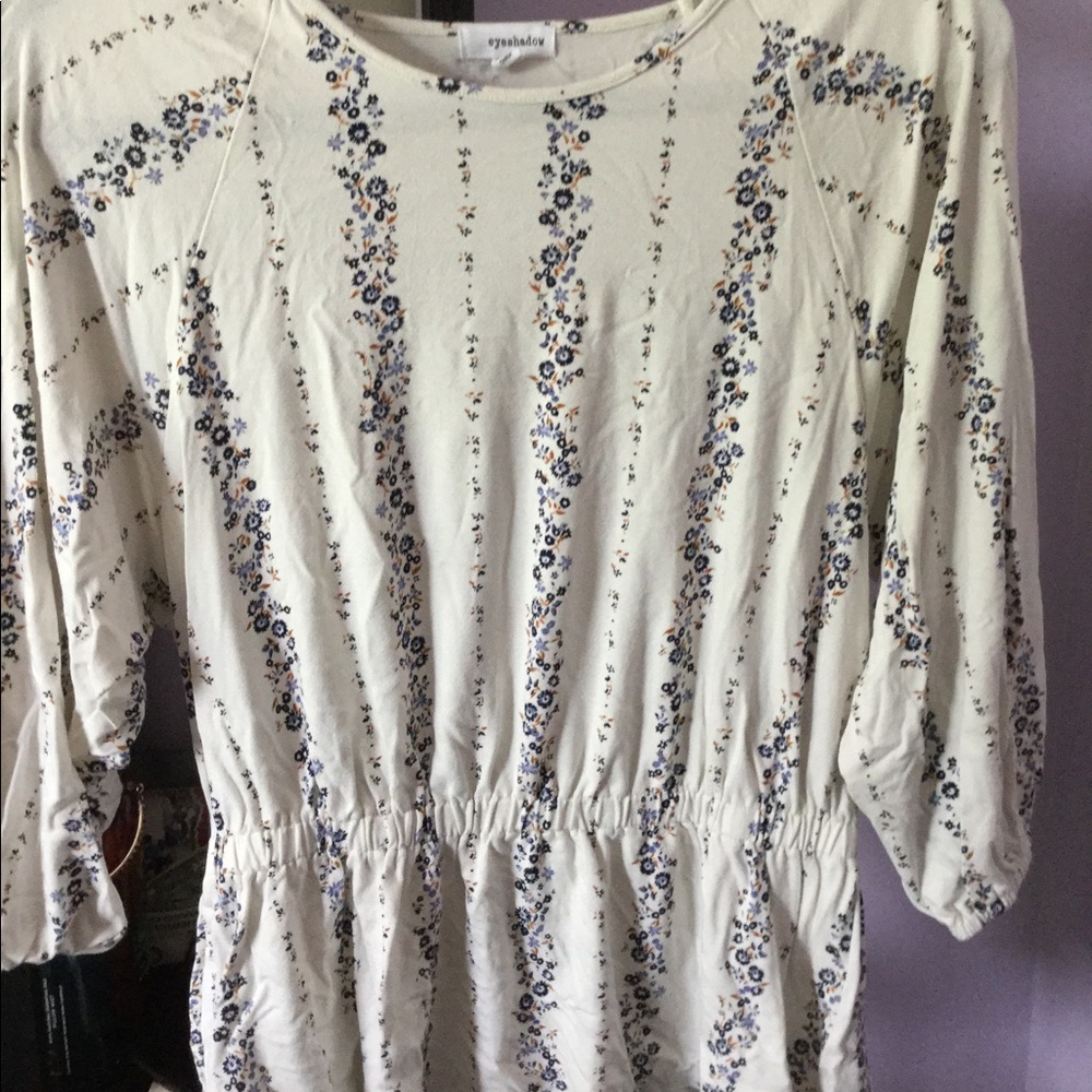 Cute blouse